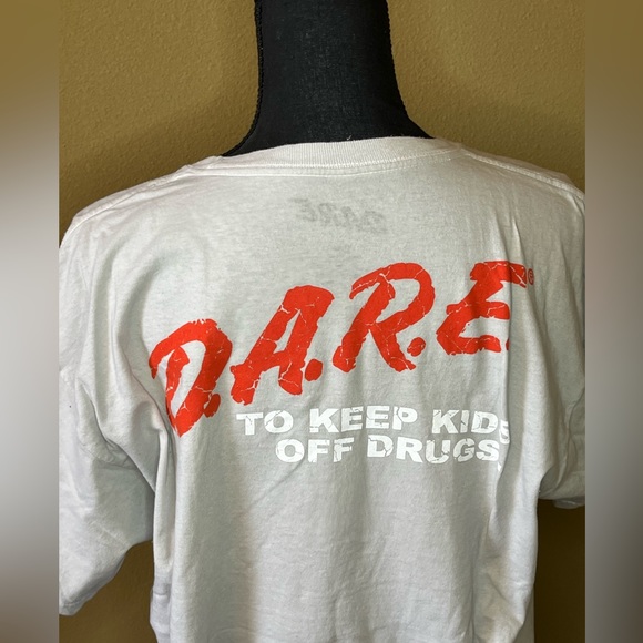 Other - D.A.R.E to Keep Kids off Drugs short sleeve gray t-shirt nostalgic, gray red S